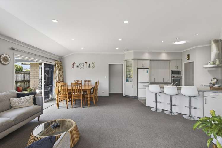 2 Oakwood Drive Highlands Park_5