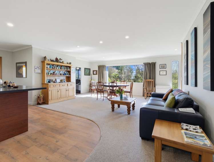 186 Sunset Valley Road Upper Moutere_21