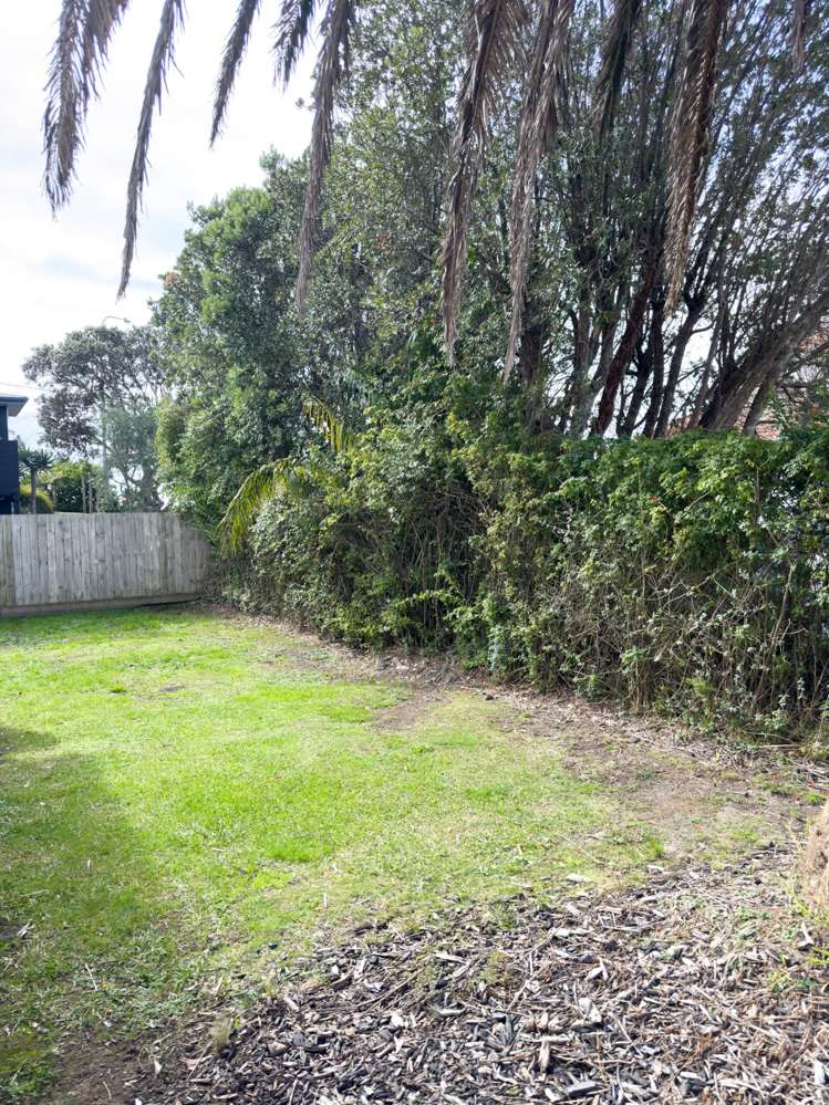 1 Cochrane Avenue Arkles Bay_10