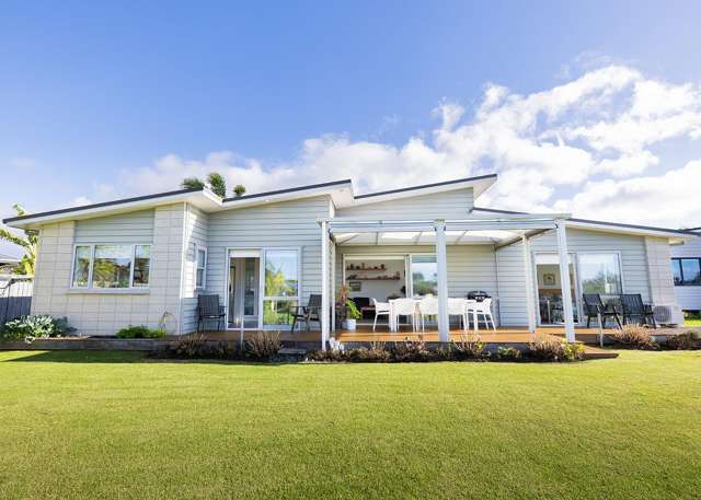 Coastal Charm Meets Modern Comfort