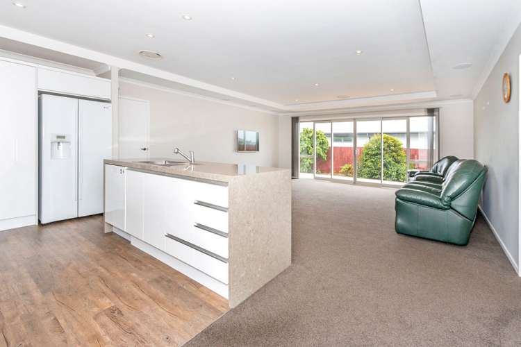 15 Kingsbridge Drive Burwood_2