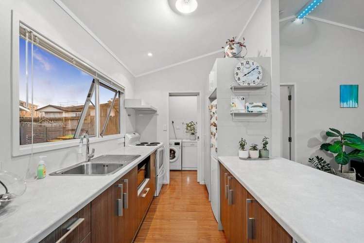 21A Sabot Place Massey_7