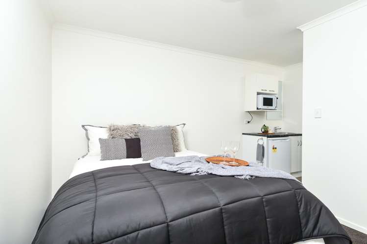 2/68b Mahoe Street Melville_1