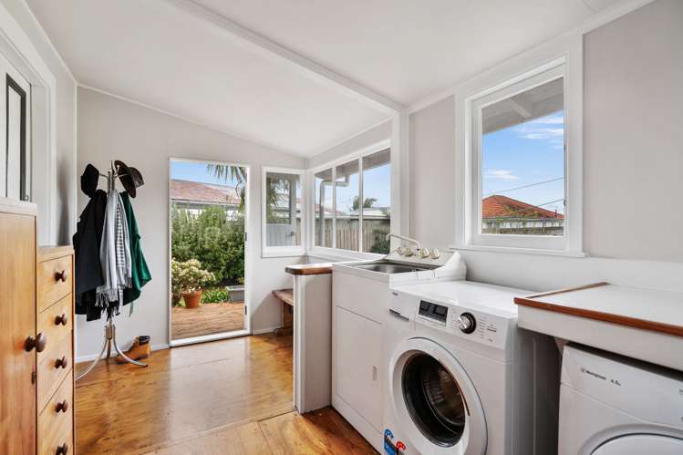 9 Whimp Avenue Onerahi_10