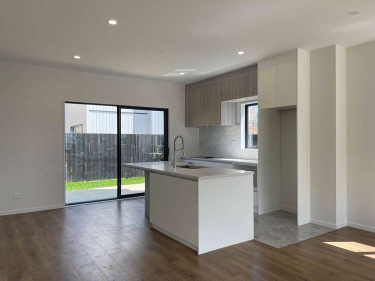 36b Crestview Rise Papakura_5