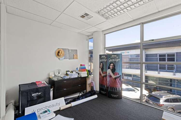 15B Leslie Hills Drive City Centre_12
