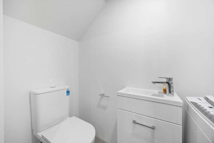 5/9 Flanshaw Road Te Atatu South_13