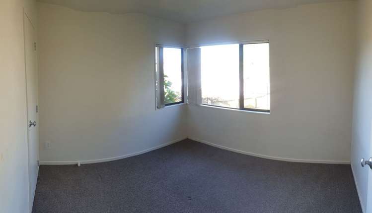 22 Baulcomb Parade Windsor Park_14