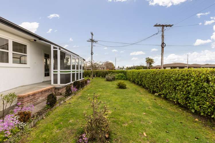 301 Frimley Avenue Frimley_10