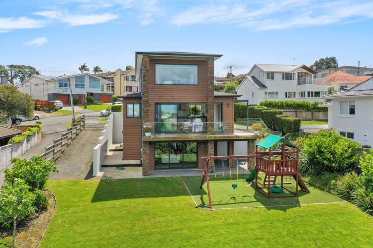 13 Seaview Road Castor Bay_1