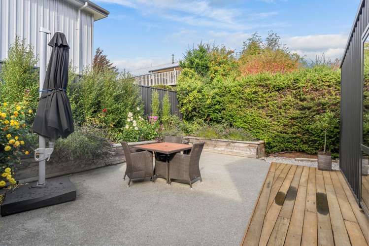 12 Flora Dora Parade Lake Hawea_22