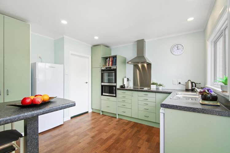 5 Surrey Street Tawa_4