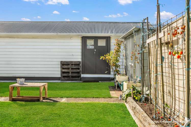 15 Willow Avenue Stoke_21