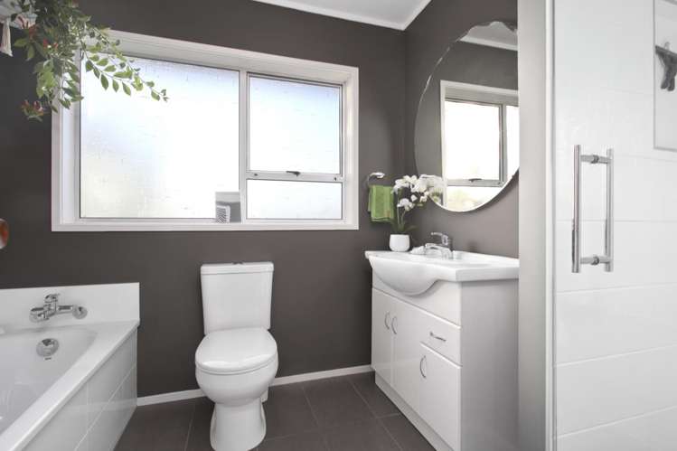 17 Pine Avenue Henderson_11