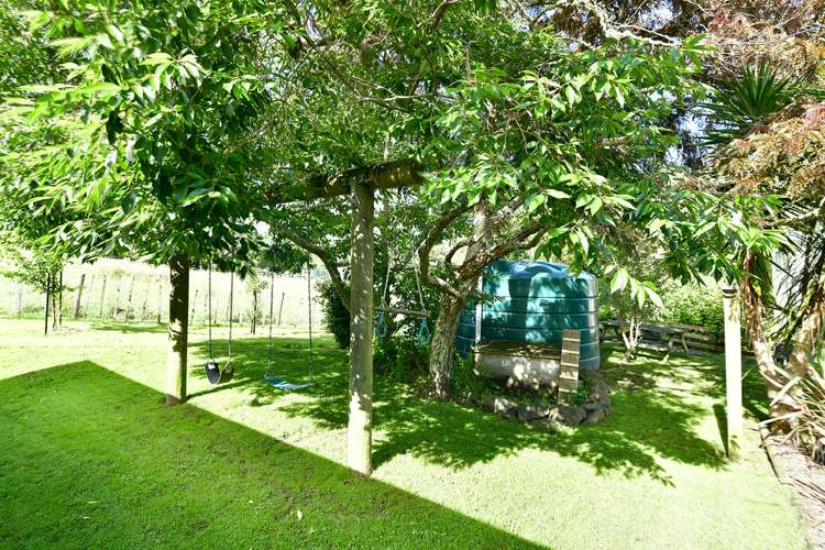 1172 Peak Road Helensville_10