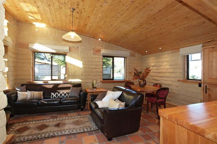 Earth House/3635 Cambridge Road Cambridge_9