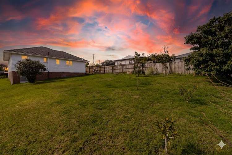 55 Amberley Avenue Te Atatu South_1