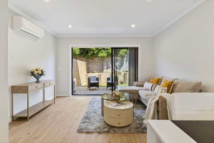 10/125b Metcalfe Road Ranui_5