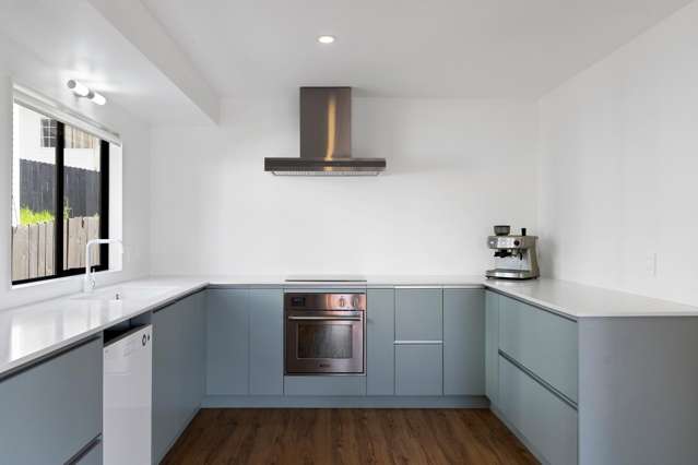 2/75 Langana Avenue Browns Bay_1