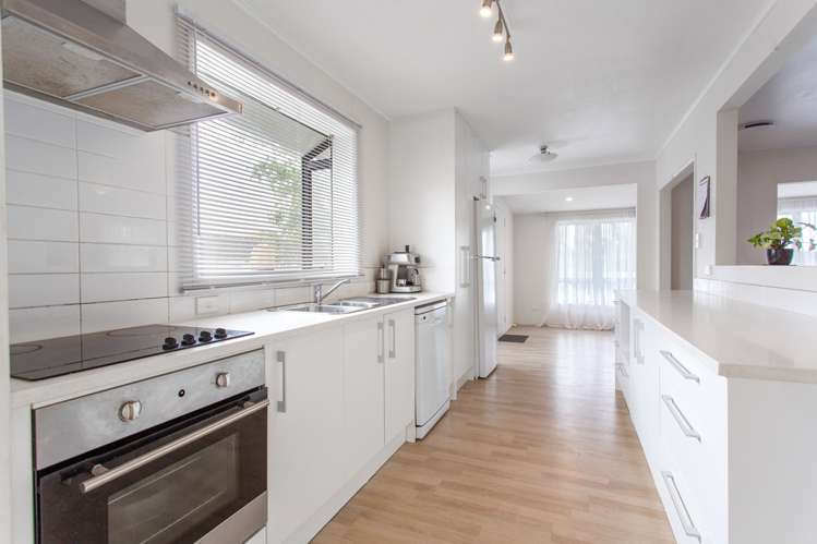 6 Rainbow Place Wattle Downs_23