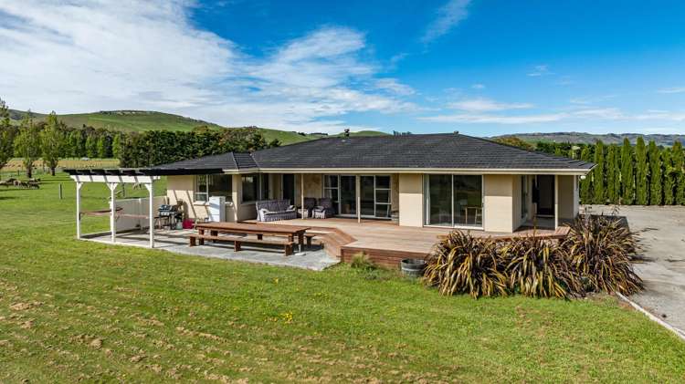 1443 Omihi Road Omihi_8