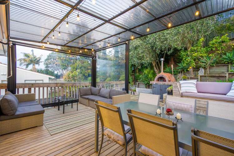 1/11 Honeysuckle Lane Mairangi Bay_23