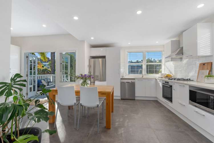 31 Queens Parade Devonport_32