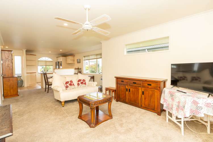 24/16 Rototuna Road Flagstaff_17