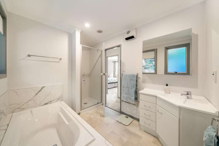 14 Johnswood Grove Clouston Park_18