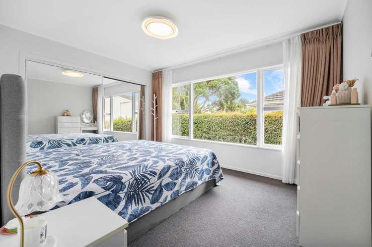 2/365 East Coast Road Mairangi Bay_13