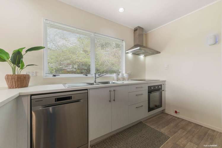41 Esther Place Red Beach_9