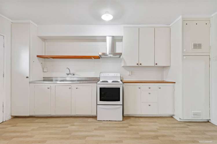 5 Harwood Crescent Otara_15