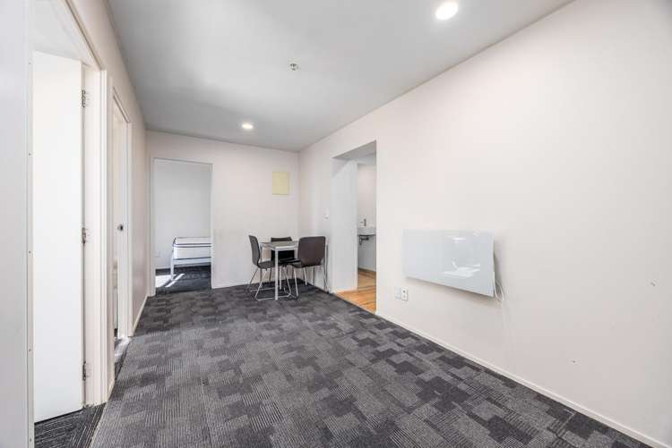 1820/21 Whitaker Place_3