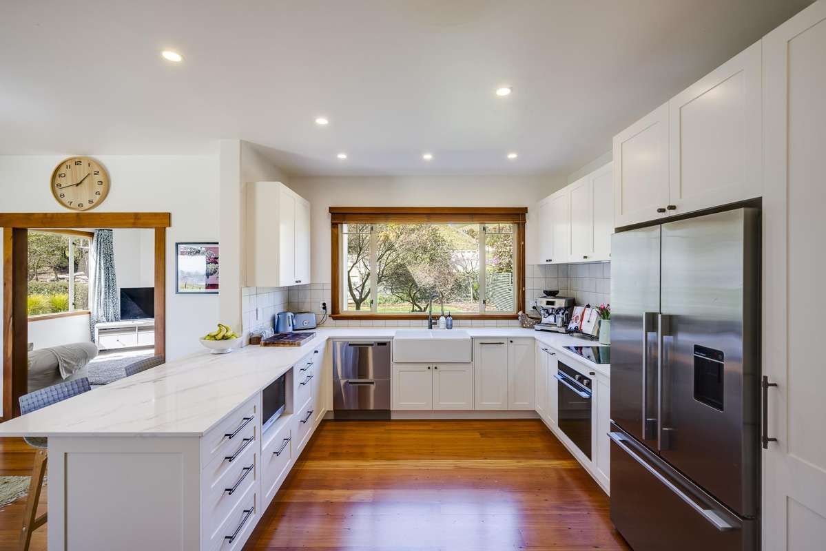 549 Middle Road_1