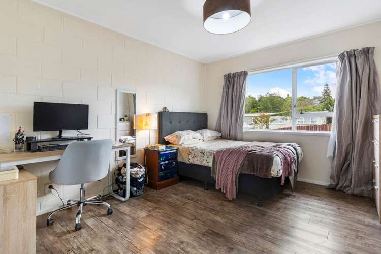 2/2 Halberg Street Glenfield_6