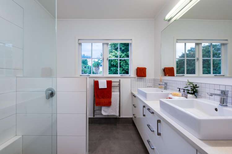 107 East Coast Road Castor Bay_23