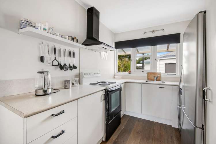 8C Langton Road Stanmore Bay_8