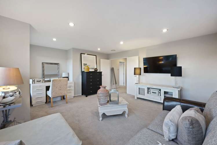31 Rosewell Crescent Flat Bush_27