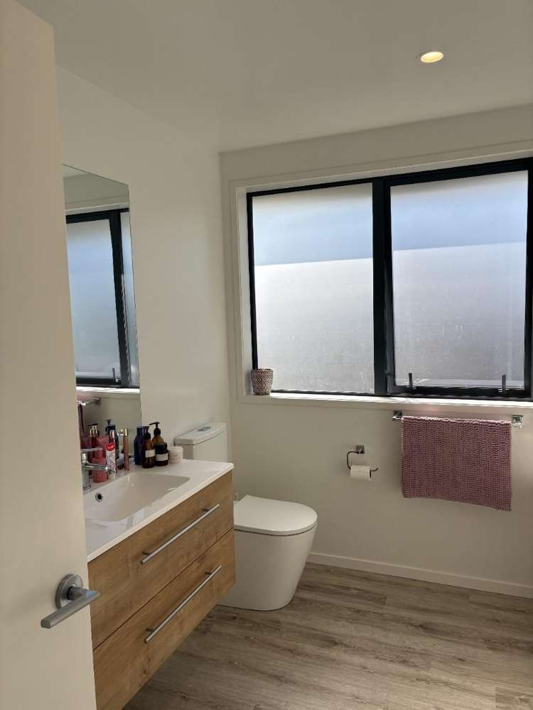 21 De Lautour Road 1052_9