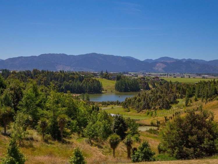 128 Marlborough Ridge Drive Fairhall_13