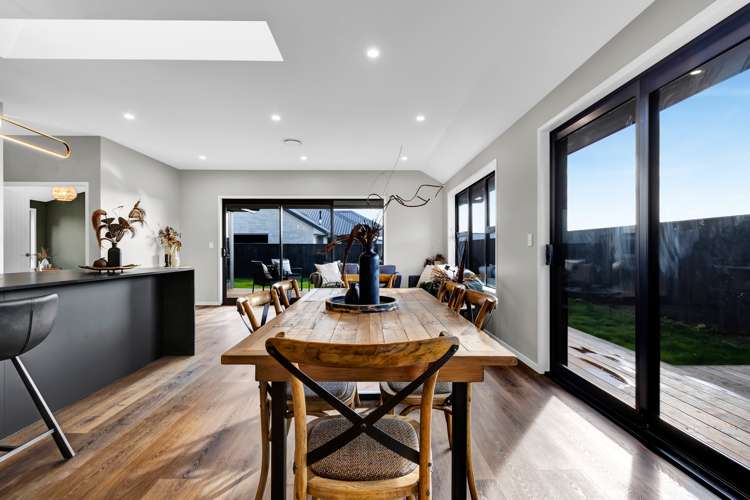 6 Oliver O'Leary Way Westown_8