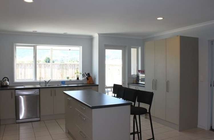 32 Kendall View Stoke_5