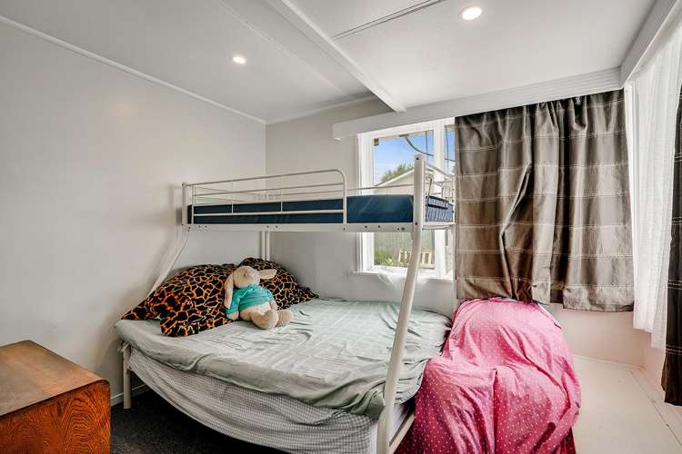 25 & 25A Paul Crescent Fairfield_8