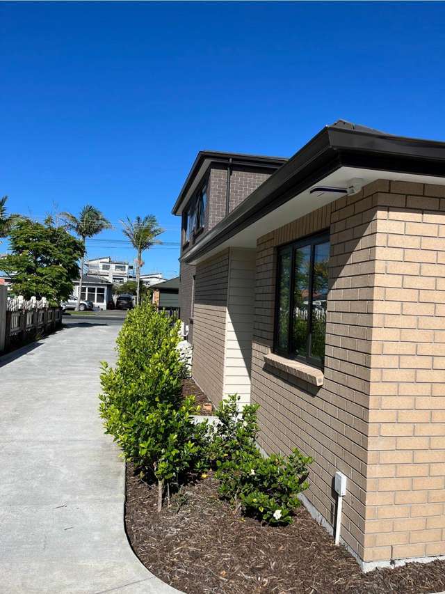 4/25 Centreway Road Orewa_2