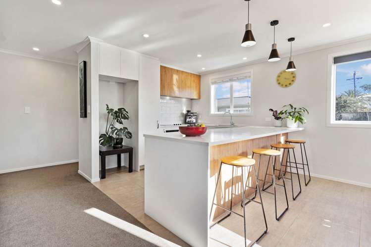 16a Gloria Avenue Te Atatu Peninsula_17