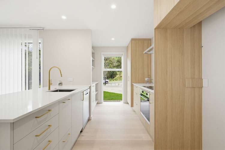 6 Homestead Avenue Stoke_7