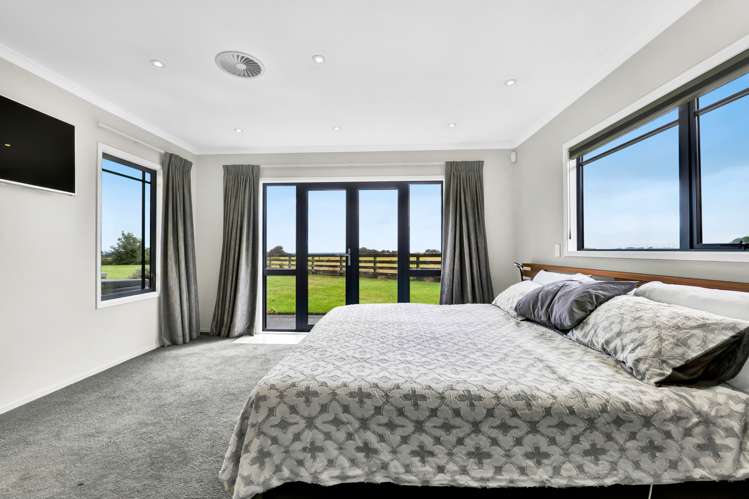 16 Beach Road Urenui_12