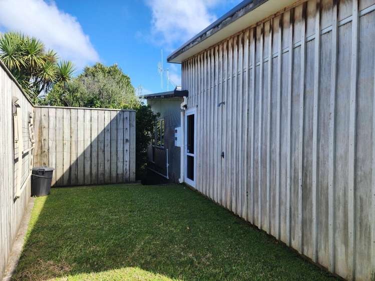 20 The Outlook Oakura_21