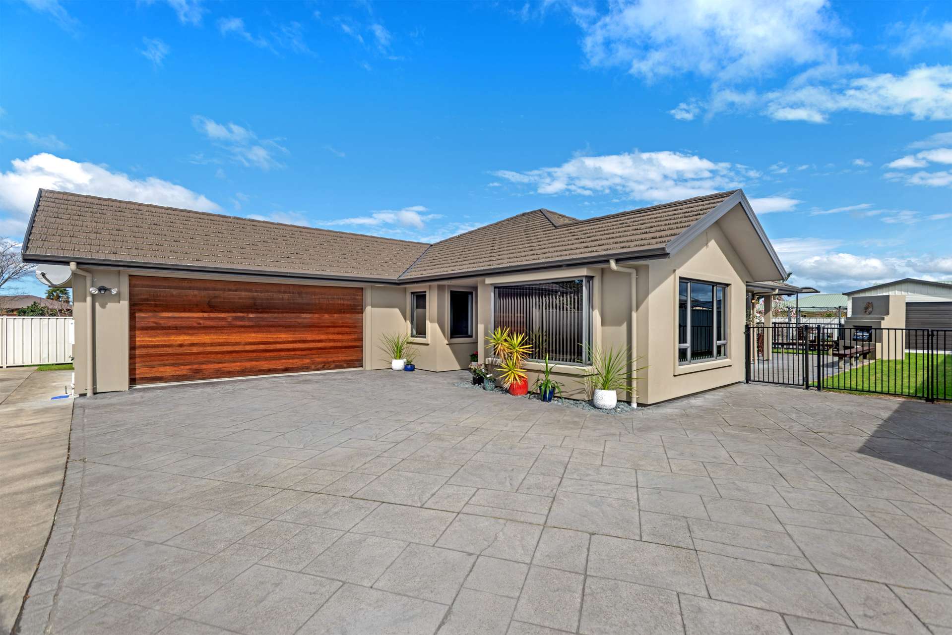 7 Pohutukawa Grove Lytton West_0