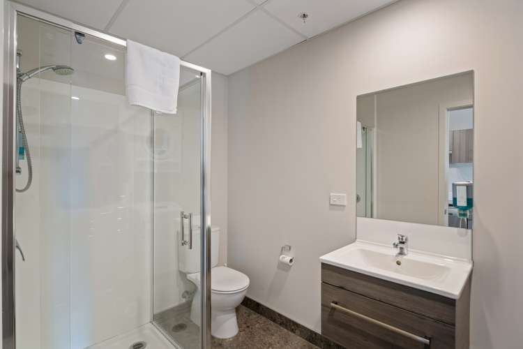 205 & 206/24 Hawthorne Drive Frankton_9